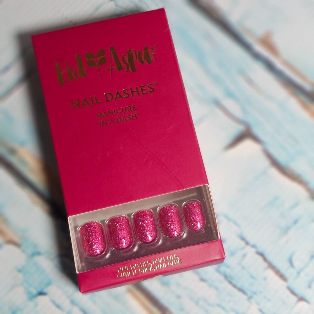 Red Aspen Hot To Trot Trish Nail Dashes Short Square Pink Glitter New - Picture 3 of 5
